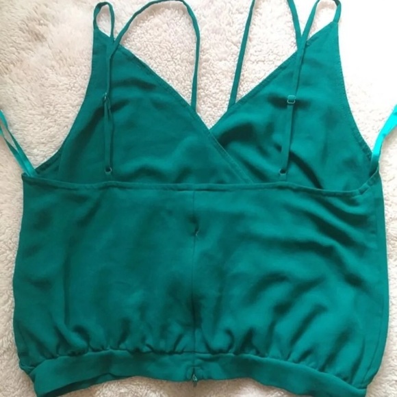 🌸forever 21 crop top - Picture 2 of 2